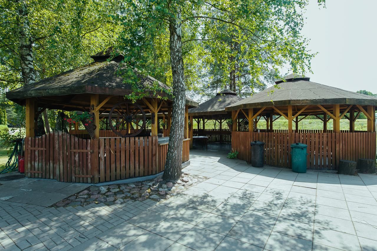 Отель Hotel Pod Sosnami Osieck-25